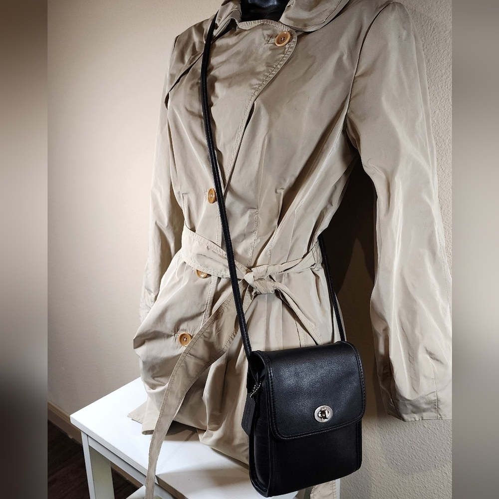 Vintage Coach Black/Nickel Scooter Bag #9893 - Picture 4 of 16
